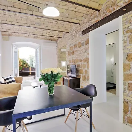 Ych-laterano Charme Apartmán